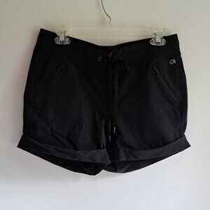 euc Gap Fit M black hiking camping shorts cuffed active outdoors gorpcore nylon